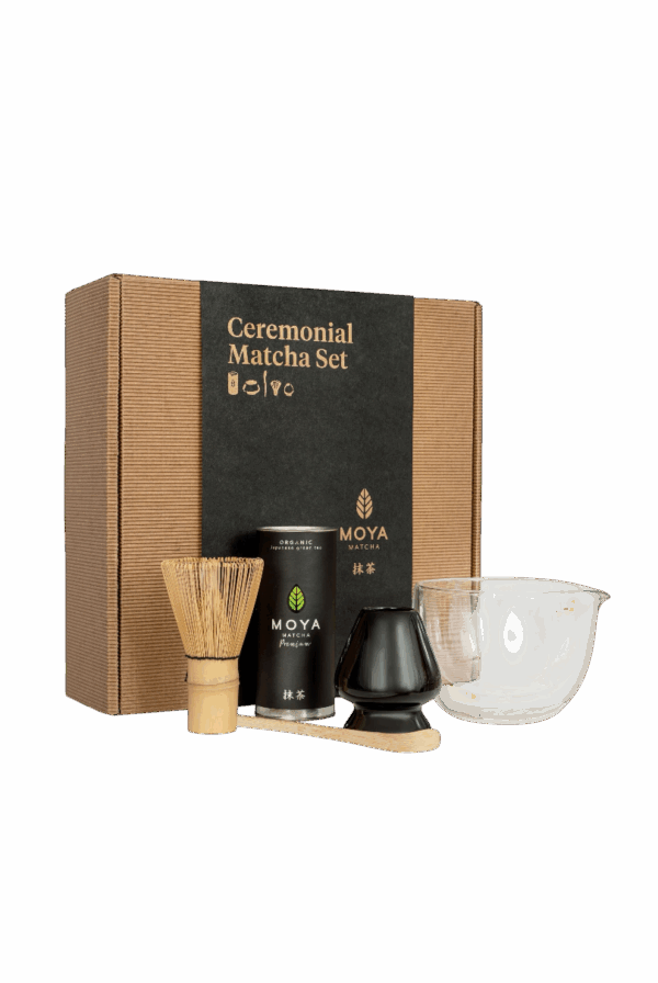 Matchawan en verre avec bec verseur coffret de cérémonie avec du matcha