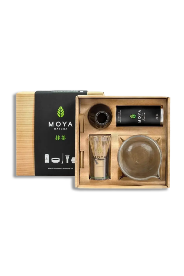 Matchawan en verre avec bec verseur coffret de cérémonie avec du matcha