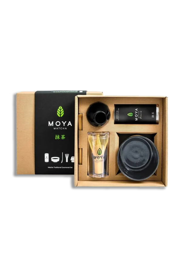 Coffret de cérémonie avec du matcha Yuro