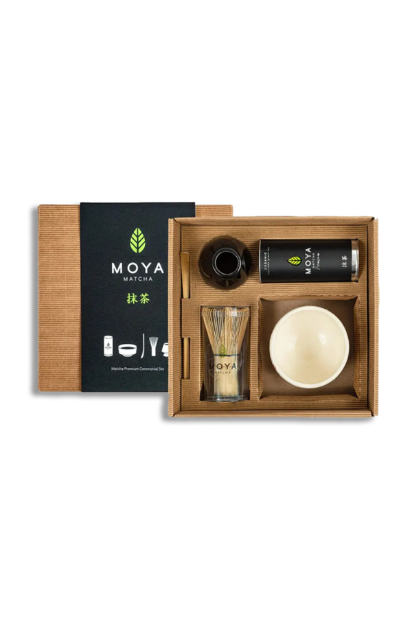 Coffret de cérémonie avec du matcha Saku