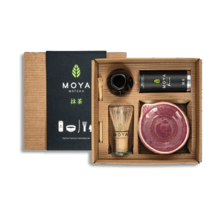 Coffret de cérémonie avec du matcha Botan avec bec verseur
