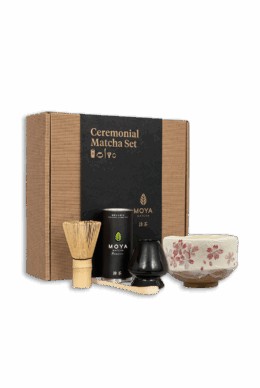 Coffret de cérémonie avec du matcha Saku